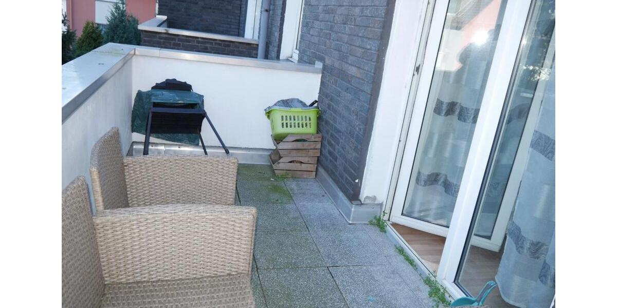 Etagenwohnung Duisburg Mittelmeiderich - 4 Zimmer, 100 m&sup2;, 798&euro; | Angebot:25754033