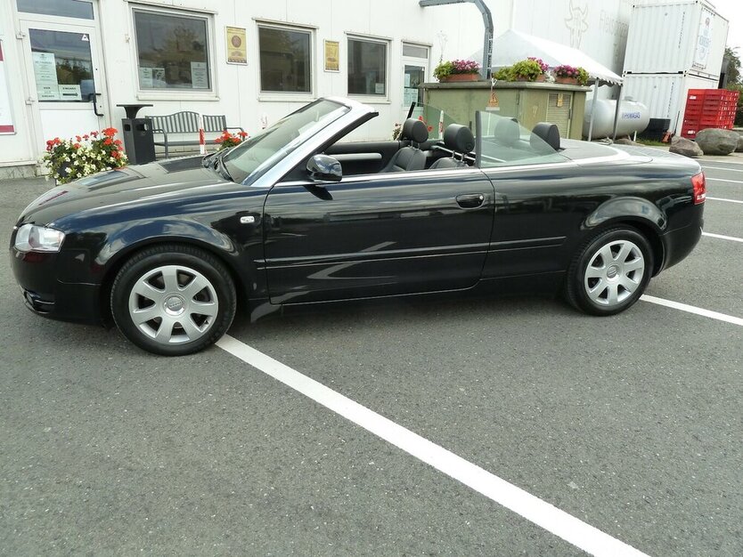 Audi A4 Cabrio 1.8 T Leder E-dach Navi kl. Mängel 161.000 km 4.900 € Ratingen 40885