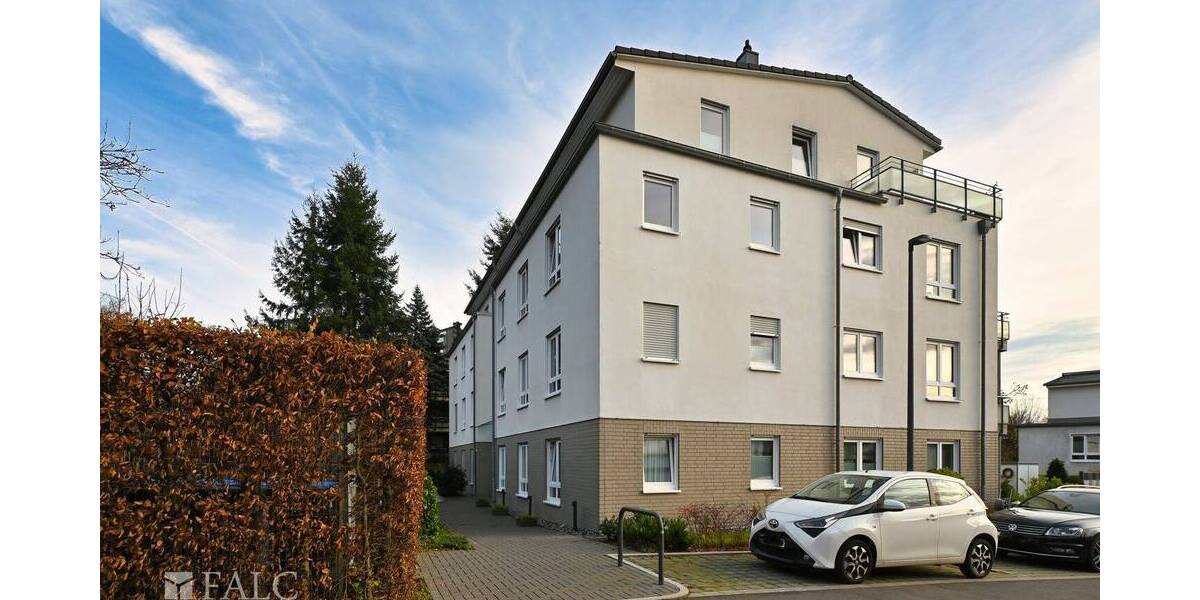 Komfortabel, ruhig, begehrt -Ruheoase in zentraler Lage -Wohnen mit Garten und Tiefgaragenstellplatz 3 zimmer