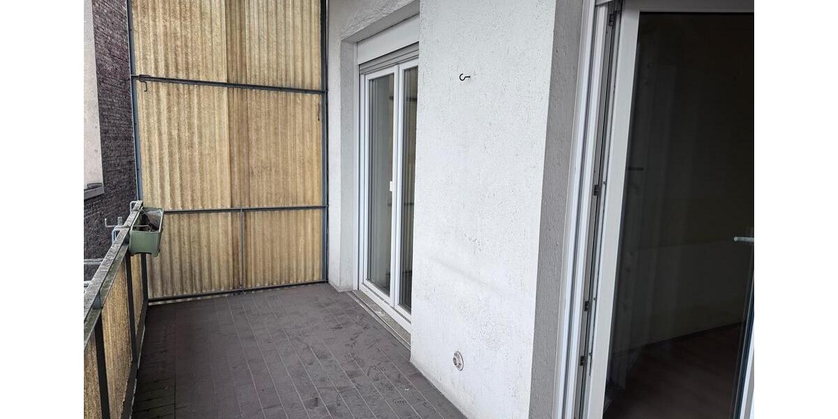 2,5 Zimmer mit Balkon 1 zimmer