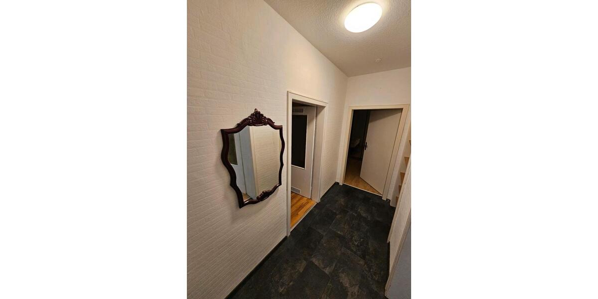 Große helle 3 Zimmer wohnung zum wermiten 1 zimmer