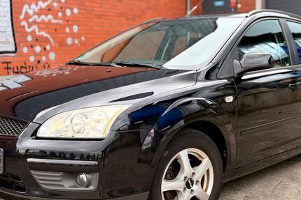 Ford Focus 127.000 km 2.999 &euro; Essen 45143