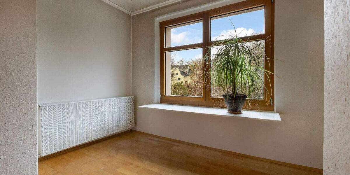 Städtisch im Grünen - Altbauwohnung mit großem Garten und viel Privatsphäre im Zweiparteienhaus! 3 zimmer
