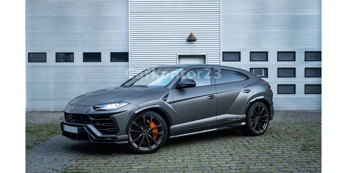 Lamborghini Urus 21.490 km 249.900 € Velbert 42553