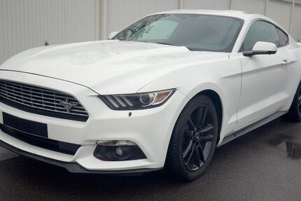 Ford Mustang 110.507 km 15.900 &euro; Gelsenkirchen 45884