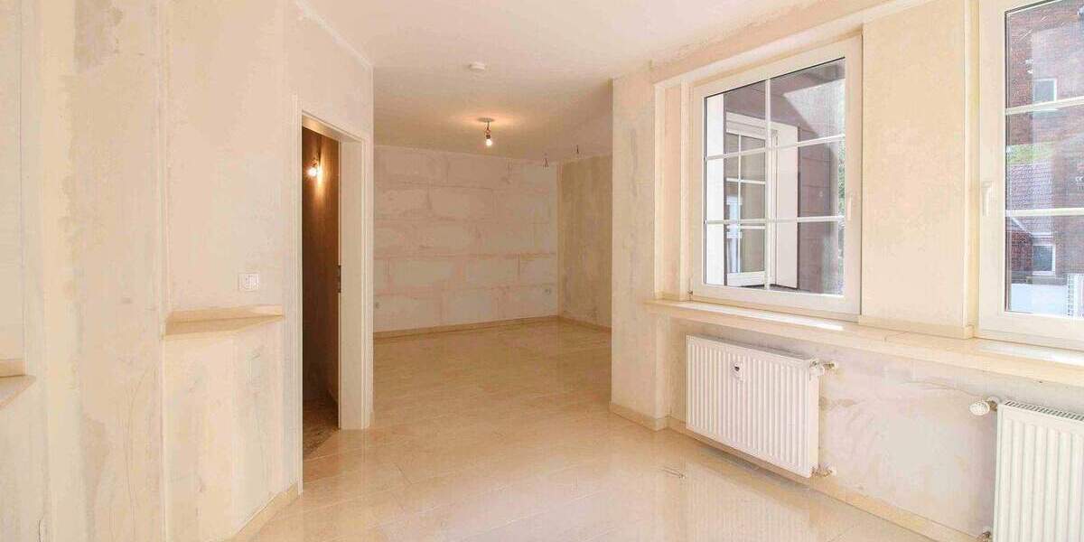 Großzügige, hochwertig modernisierte 2-Zimmer-Wohnung mit gut vermieteter Gewerbefläche 2 zimmer