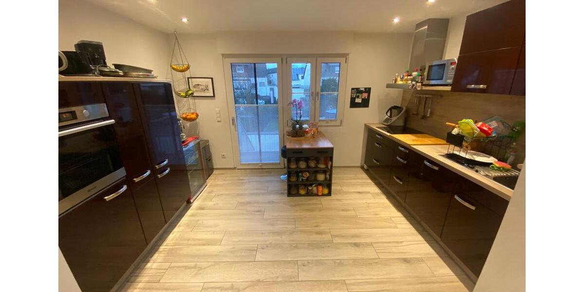 kernsaniertes Traumhaus mit schönem Garten, Pool und Partyraum 7 zimmer