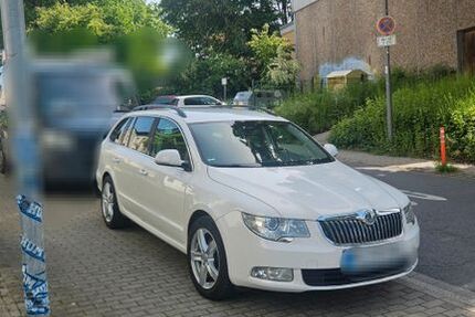 Skoda Superb 166.000 km 7.700 &euro; Castrop-Rauxel 44577