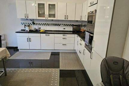 Moderne und Zentrale 3-Zimmer-Erdgeschosswohnung- nur 1 Minute zum Bahnhof! 3 zimmer