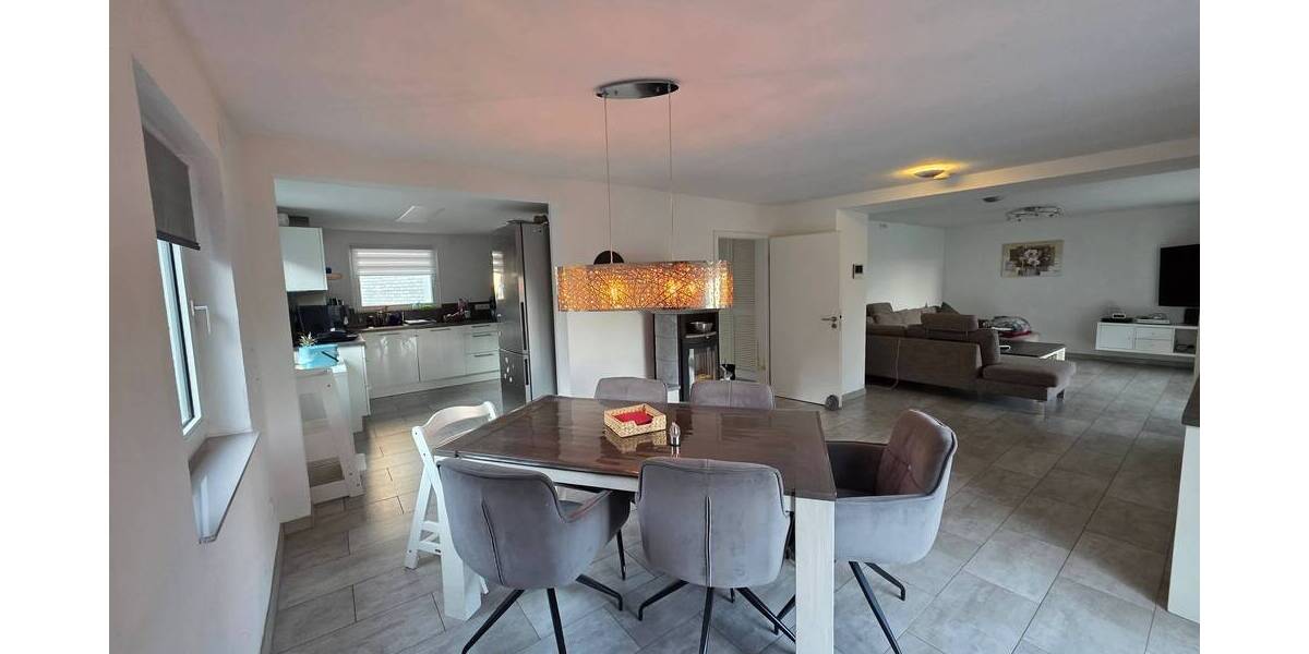 Doppelhaushälfte + Mehrfamilienhaus in 42549 Velbert 9 zimmer