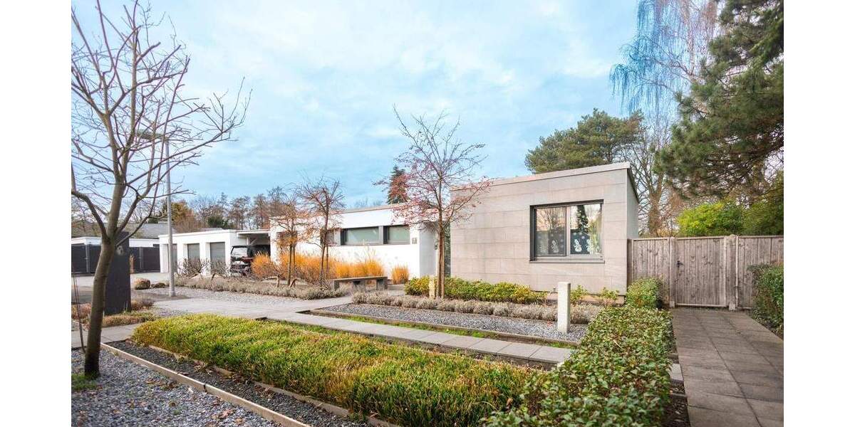 Wohnen auf einer Ebene - exklusives Einfamilienhaus mit beeindruckendem Außenareal in ruhiger Lage 5 zimmer