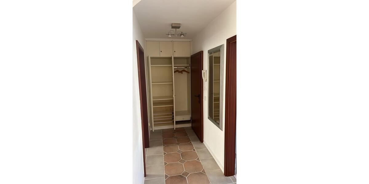 Dachgeschoßwohnung Duisburg Mittelmeiderich - 2 Zimmer, 46 m&sup2;, 707&euro; | Angebot:26395078