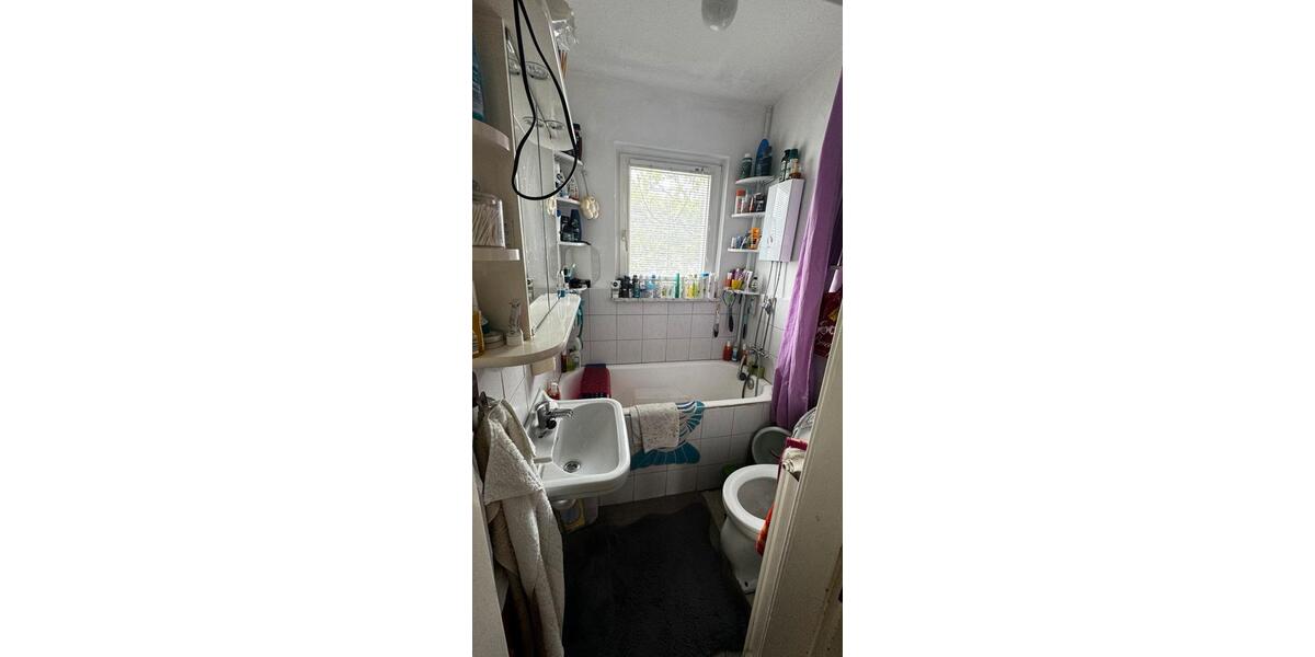 2 Eigentumswohnungen im Paket – je ca. 50 m² –sanierungsbedürftig 2.5 zimmer