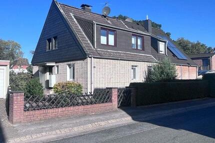 Doppelhaushälfte in bester Lage mit großem Garten zimmer