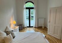 Möblierte AltbauWohnung in Lörick (Grenze Oberkassel)
