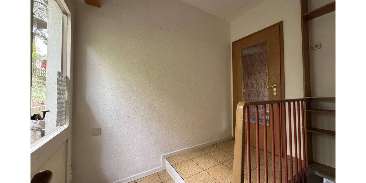 Einfamilienhaus Essen Bergerhausen - 8 Zimmer, 180 m&sup2;, 345.000&euro; | Angebot:26583846