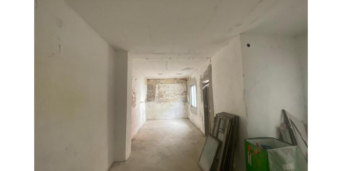 Exklusiv sanierte 4,5-Zimmer-Wohnung mit Balkon – Erstbezug nach Komplettsanierung 4 zimmer