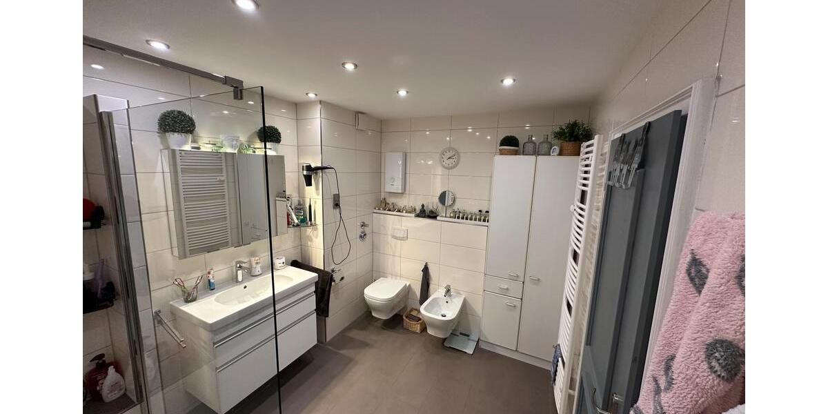 4,5-Zimmer-Wohnung mit Garage & Balkon in Alt-Wetter 4.5 zimmer