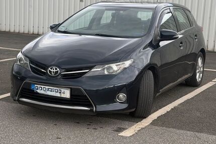 Toyota Auris 218.000 km 5.500 &euro; Obermeiderich 47138