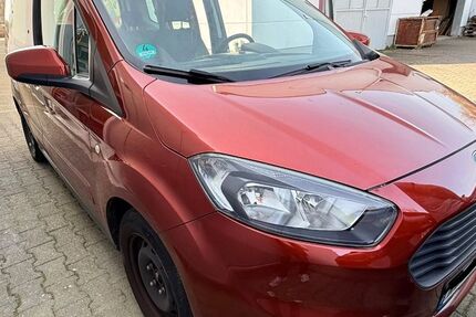 Ford Tourneo Courier 115.000 km 9.500 &euro; Wuppertal 42115