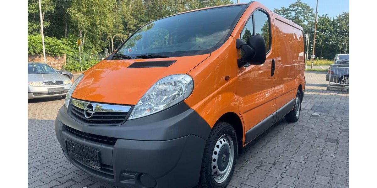 Opel Vivaro 104.000 km 6.890 &euro; Bottrop 46238