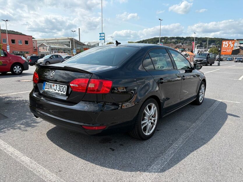 VW Jetta 112.000 km 7.000 € Wuppertal 42119