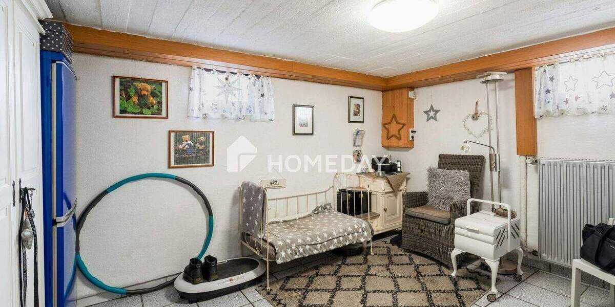 Großzügiges Wohnen mit Kamin, Garten und zusätzlichem Nebengebäude 5 zimmer