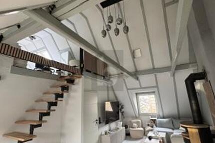 SCHÖNER WOHNEN MIT KAMIN UND OFFENEM STUDIO 4 zimmer