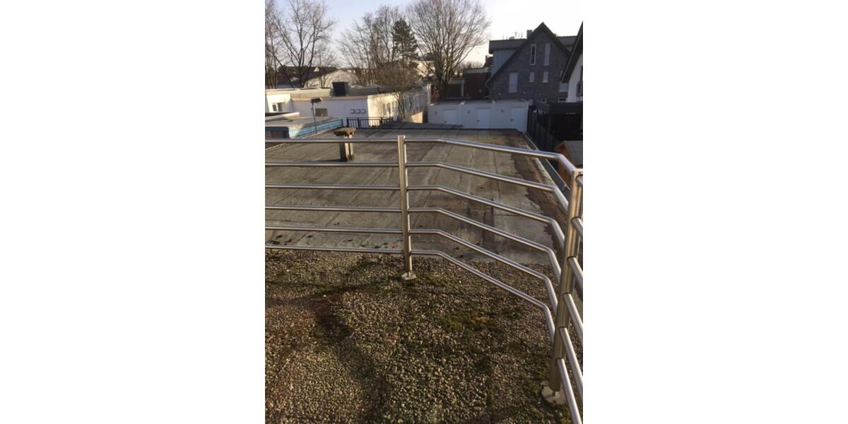 1 Raum mit Balkon und Küche ca. 35 qm 1 zimmer