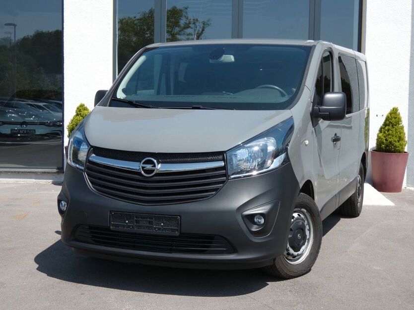 Opel Vivaro 165.107 km 16.670 € Bochum 44807