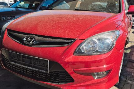 Hyundai i30 221.100 km 2.890 &euro; Essen 45326