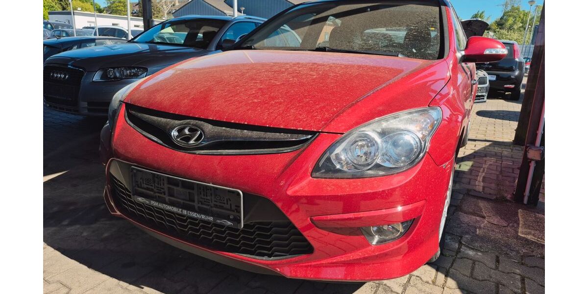 Hyundai i30 221.100 km 2.890 &euro; Essen 45326