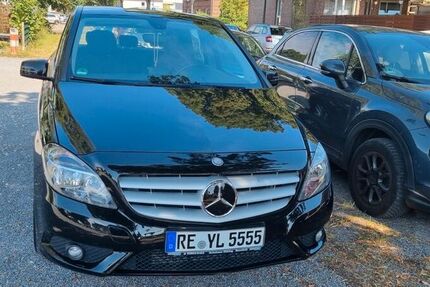 Mercedes B 180