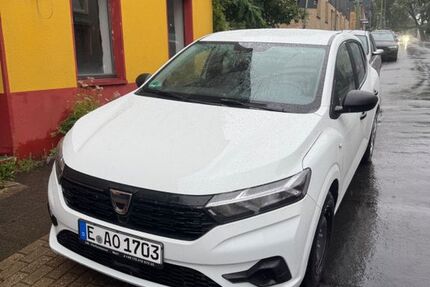 Dacia Sandero 78.500 km 8.800 &euro; Essen 45357