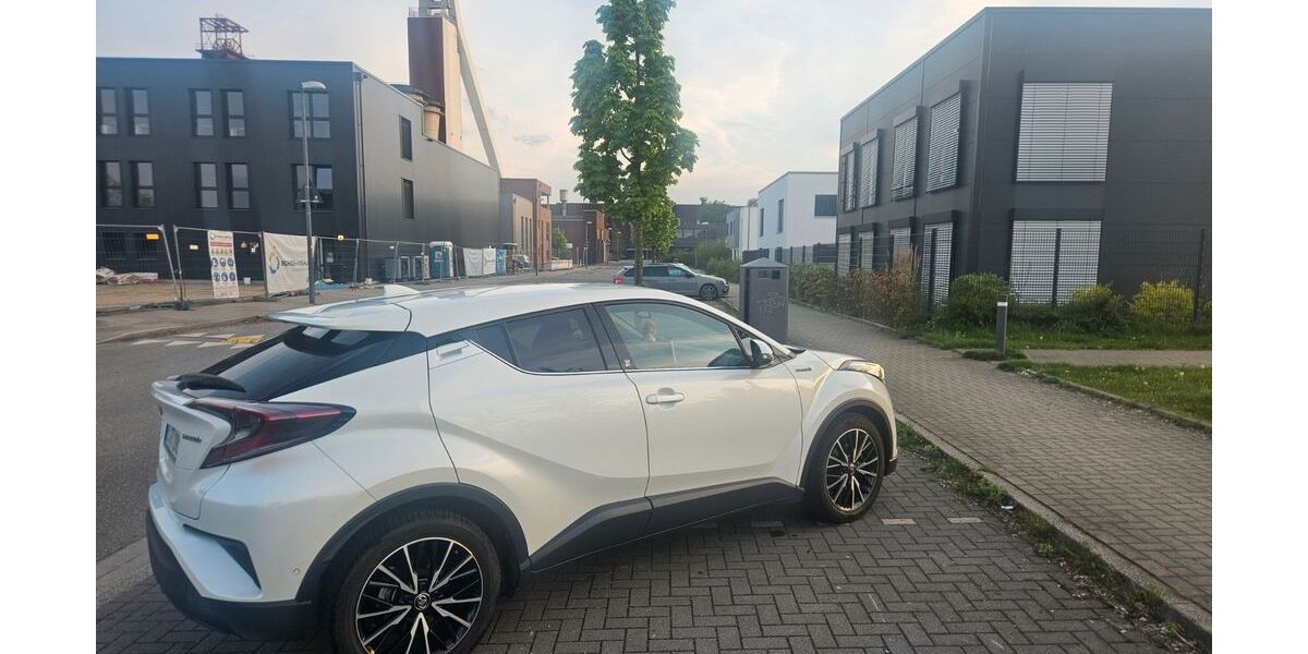 Toyota C-HR 86.500 km 18.000 &euro; Herten 45701