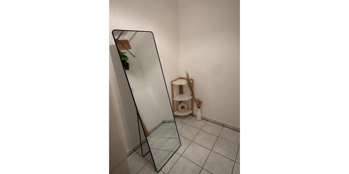 Etagenwohnung Duisburg Huckingen - 1 Zimmer, 40 m&sup2;, 720&euro; | Angebot:25834698