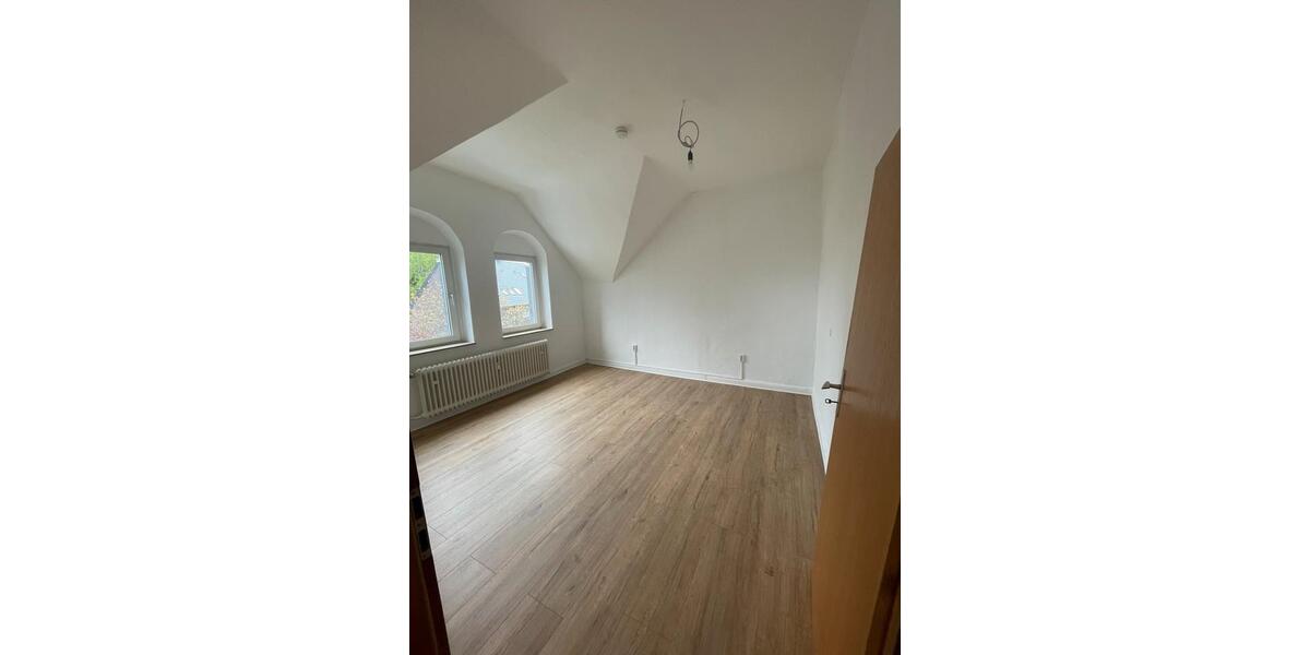 Dachgeschoßwohnung Bochum Bochum-Südwest - 2 Zimmer, 49 m&sup2;, 545&euro; | Angebot:25484266