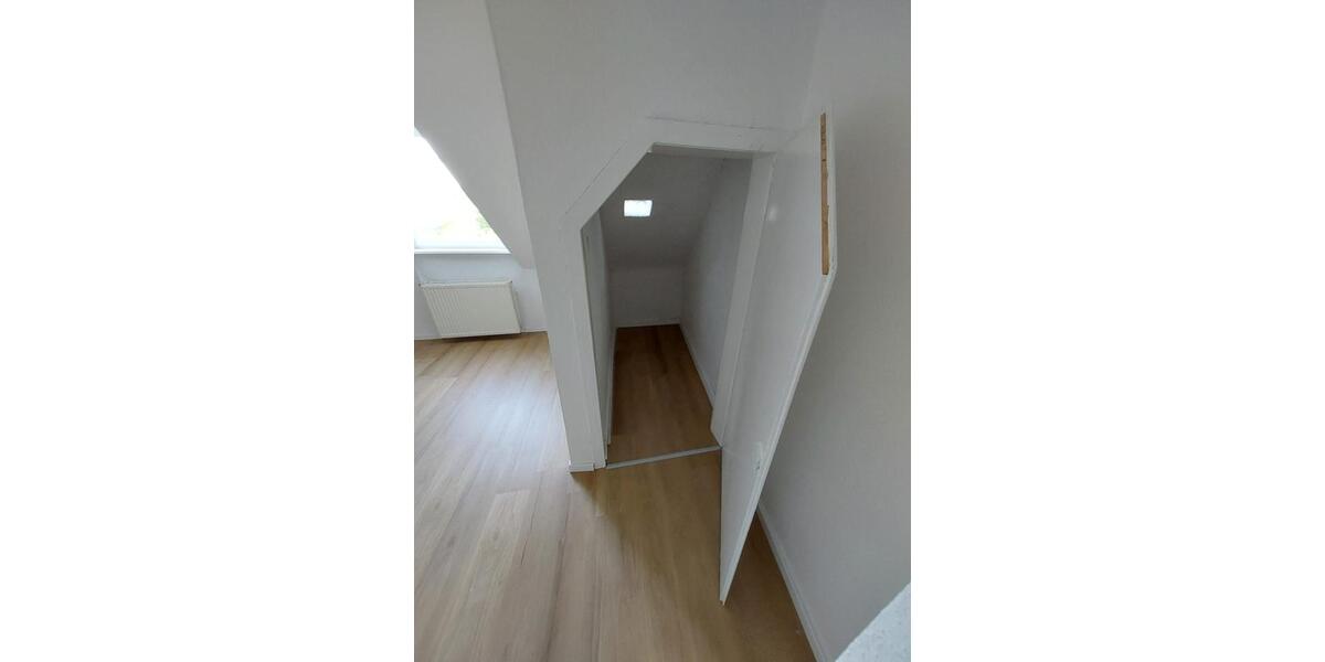 Dachgeschoßwohnung Herne Eickel - 3.5 Zimmer, 80 m&sup2;, 560&euro; | Angebot:26442292