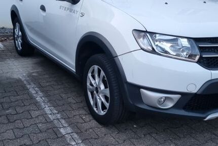 Dacia Sandero 153.000 km 4.100 &euro; Essen 45326