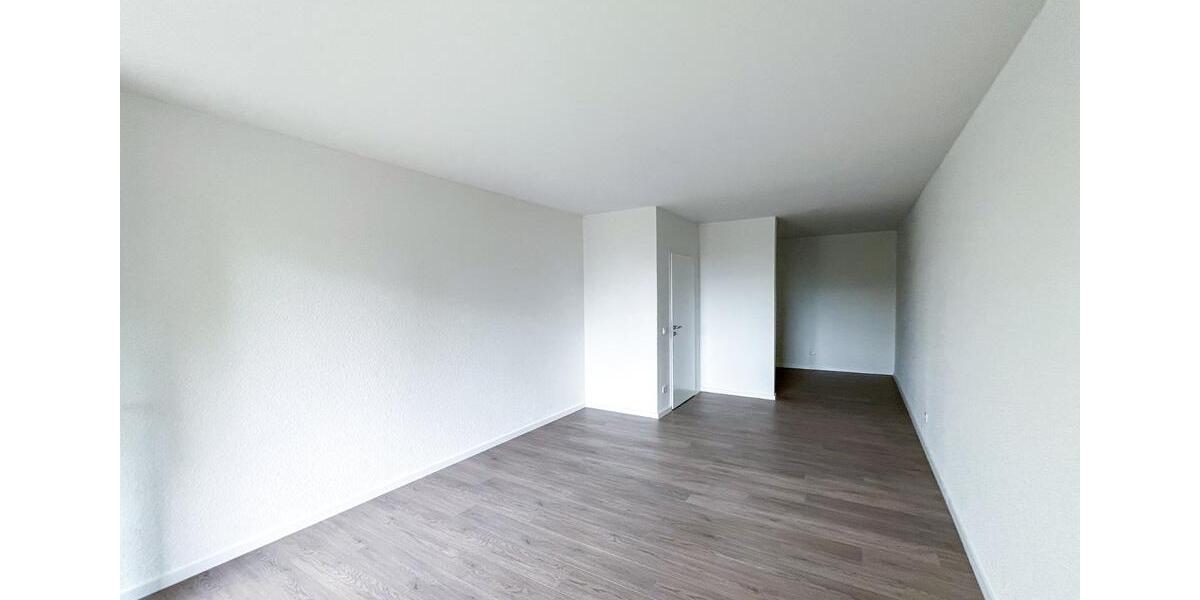 Frisch sanierte 1,5 -Zimmer-Wohnung, Balkon mit Blick ins Grüne! 1 zimmer