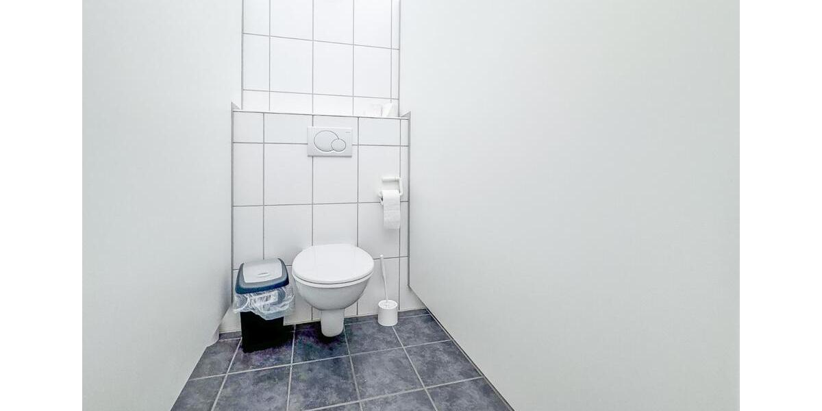 BÜRO MIT STUDIO IM INDUSTRIAL LOOK – 320 m² – 6,38 € pro m² – 3 BÜROS – KÜCHE – LASTENAUFZUG – KLIMA – BARRIEREFREI – TOP AUFGETEILT! zimmer