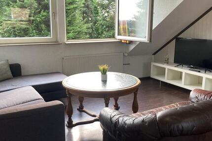 Gemütliche, Möblierte Dachgeschosswohnung in schöner Lage zimmer
