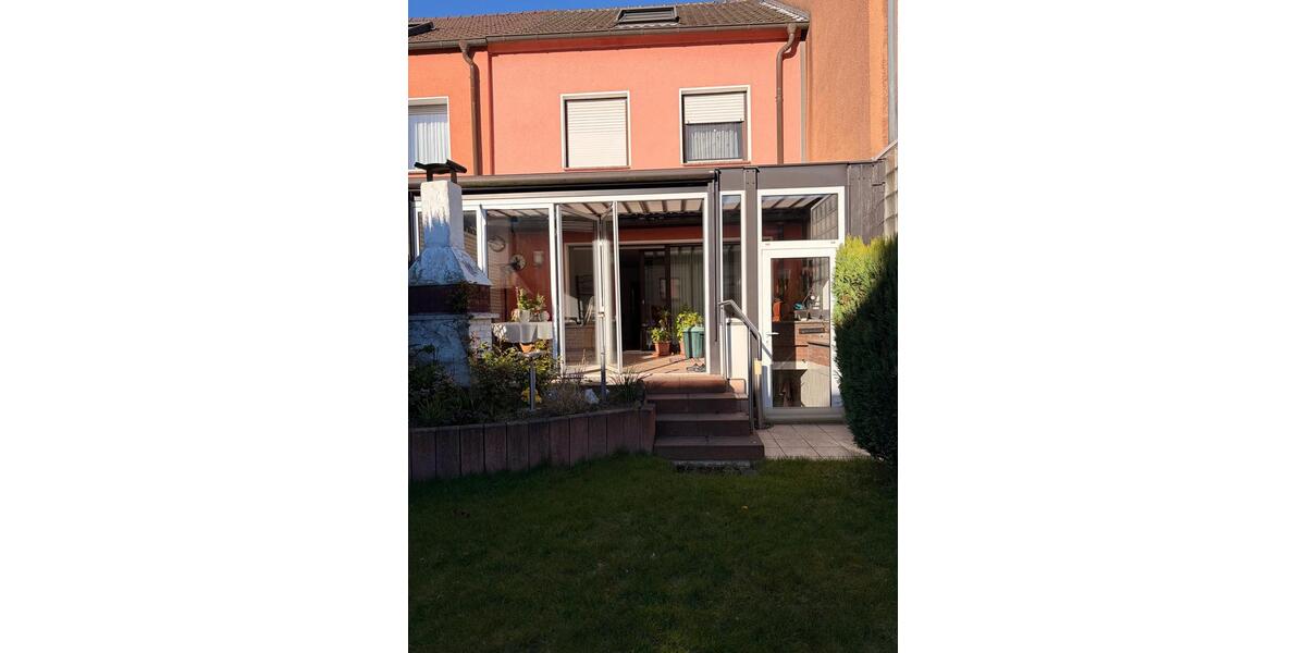 Reihenhaus Essen Stadtbezirk VII - 5.5 Zimmer, 120 m&sup2;, 420.000&euro; | Angebot:26062266