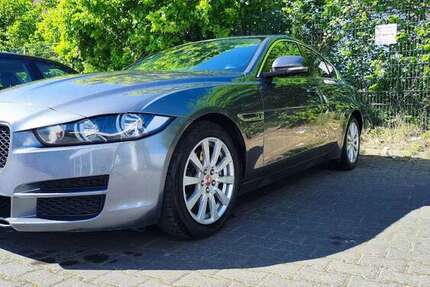 Jaguar XE 178.000 km 9.499 &euro; Hüls (Marl) 45772