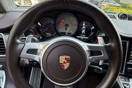 Porsche Panamera 134.000 km 42.900 &euro; Gelsenkirchen 45897