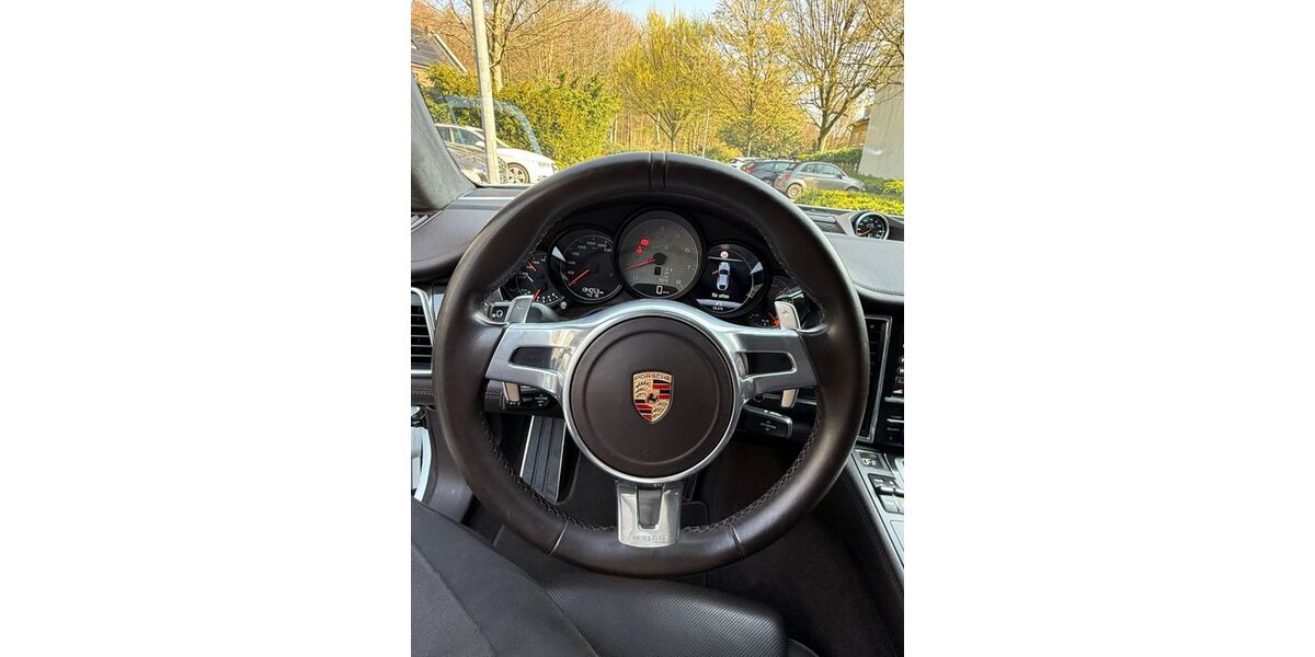 Porsche Panamera 134.000 km 42.900 &euro; Gelsenkirchen 45897