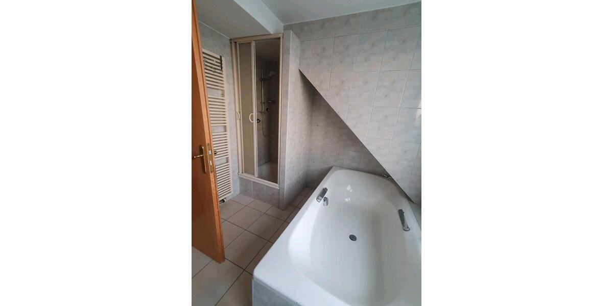 Dachgeschoßwohnung Gelsenkirchen - 2 Zimmer, 98 m&sup2;, 129.000&euro; | Angebot:25832405