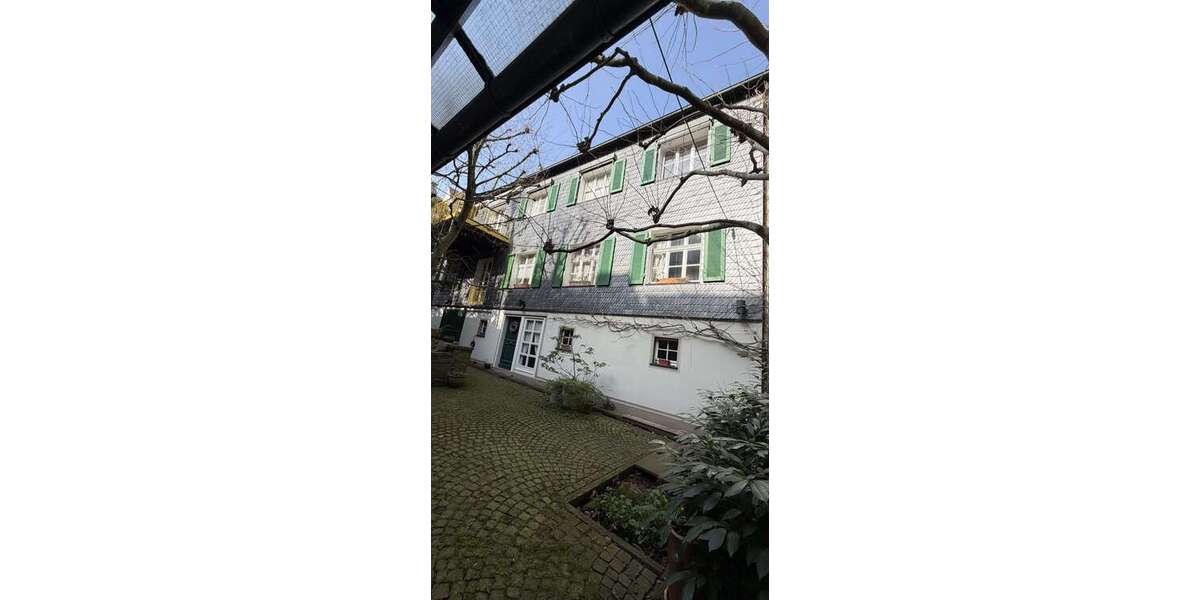 Einfamilienhaus Wuppertal Elberfeld - 9 Zimmer, 200 m&sup2;, 1.500&euro; | Angebot:25749626