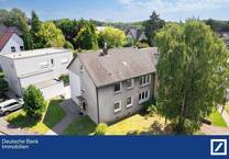 Charmantes Zweifamilienhaus mit viel Potenzial in begehrter Lage!