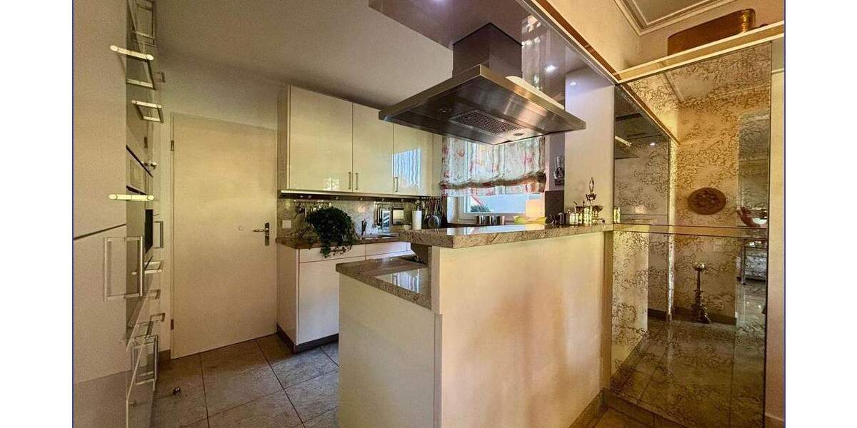 Repräsentative Terrassenwohnung in Mülheim-Holthausen mit Doppelgarage! 4 zimmer